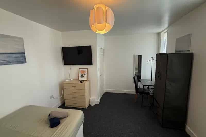 All Bills Included 1-Bedroom Flat Rotherham Town Centre