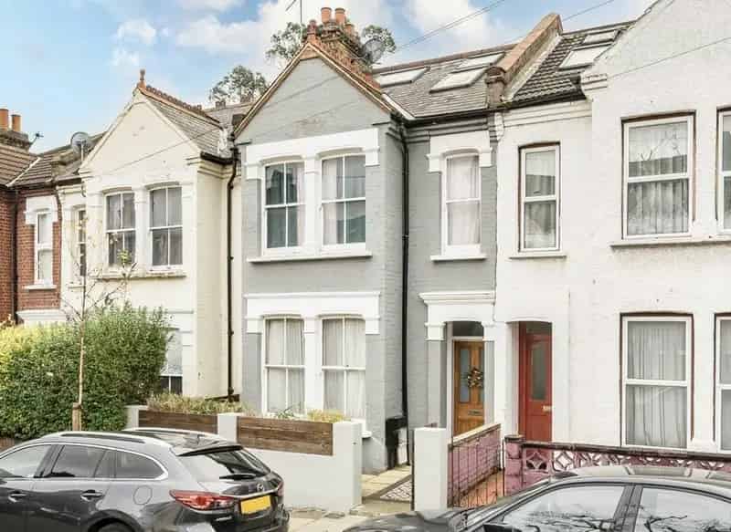 Four Double Bedroom House Private Garden Two Bathrooms