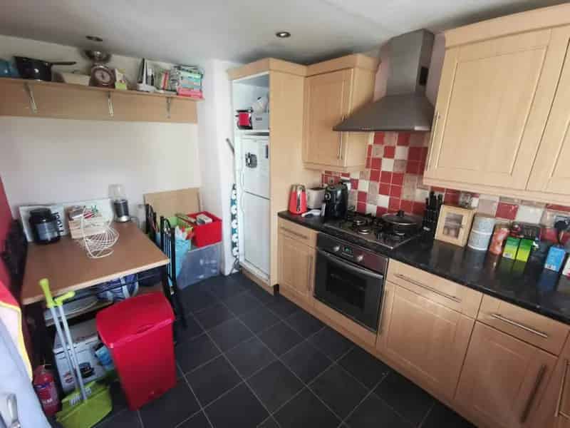 2 Double Bedroom Flat Birmingham Road Excellent Transport Links