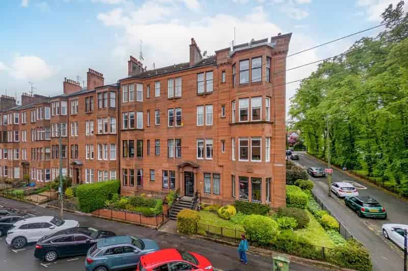 2 Bedroom Apartment for Sale in Hyndland Glasgow