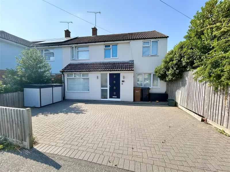 4 Bedroom Semi Detached House For Sale