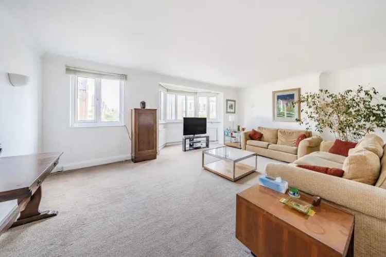 3 Double Bedroom Split Level Flat Near Hornsey Station