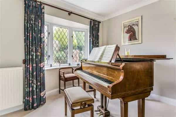 Autumn Walk, Wargrave, Reading, RG10 8BS | Property for sale | Savills