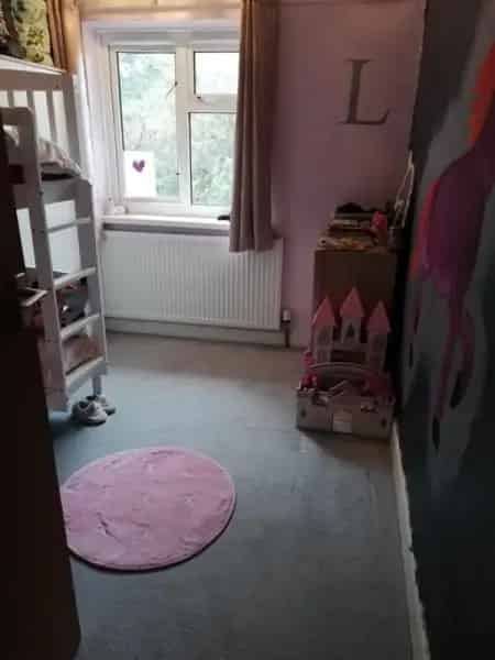 3 Bedroom Terraced House Near Schools and Park