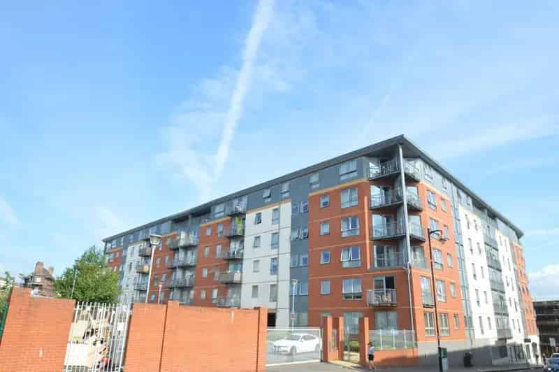 2 Bedroom Flat to Rent
