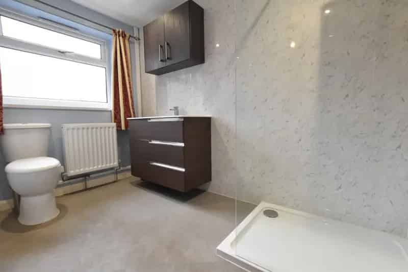 3 bedroom House
 For Sale 
Total Size: 904 SQ FT
