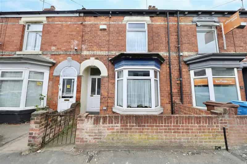2 bedroom terraced house for sale