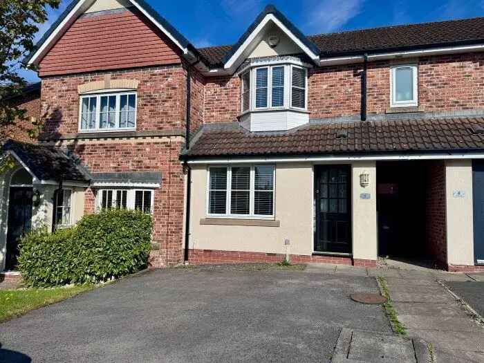 2 Bedroom Semi Detached House Near Middlebrook Retail Park