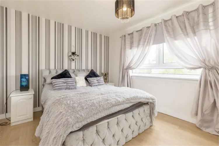 3 Bed Flat Magdalene - First Floor, 1 Reception