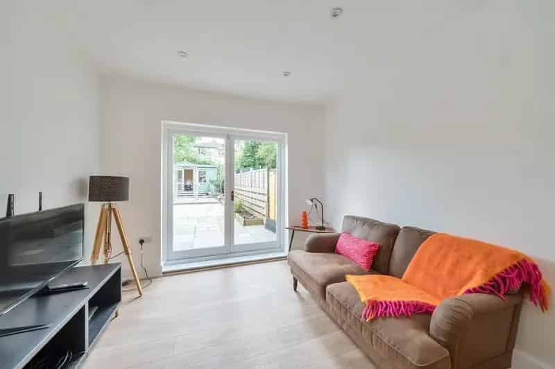 1 Bedroom Garden Flat for Sale - Muswell Hill