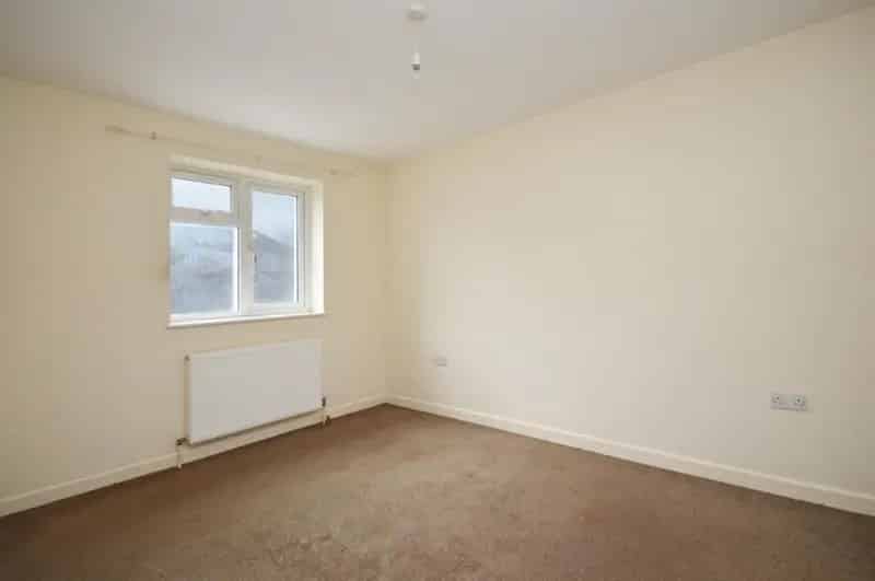 2 Bed Detached Bungalow For Sale No Onward Chain