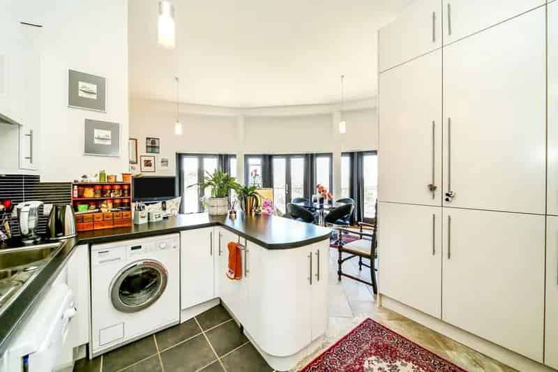 Two Bedroom Apartment with En-Suite and Balcony