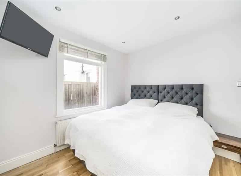 Ladywell Village Maisonette Ground Floor Garden Double Bedroom
