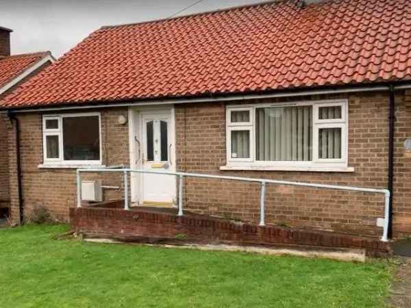 Bungalow For Rent in Rotherham, England