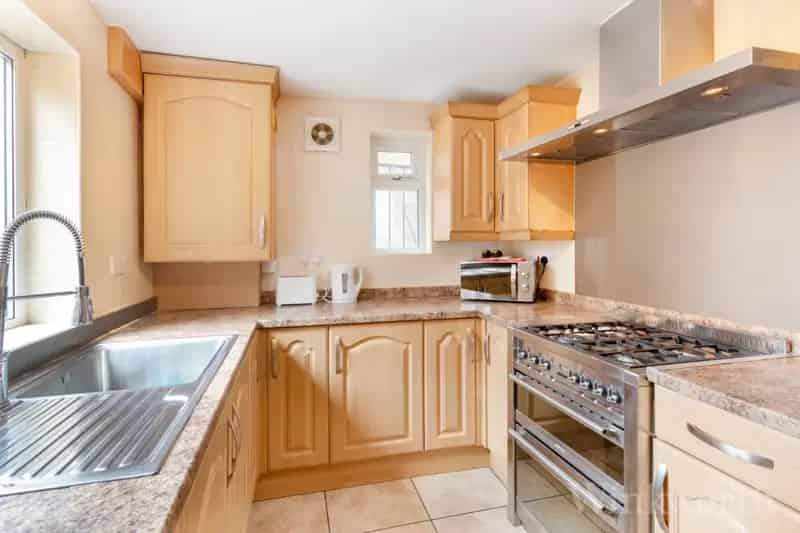 1 Bedroom Flat London - Newly Refurbished Apartment