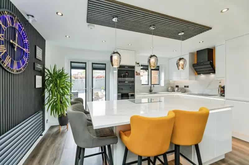 3 Bedroom Detached House For Sale Burncross Drive