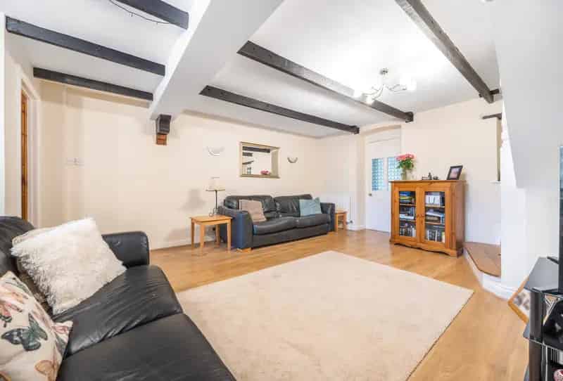 2 bedroom house,cottage for sale