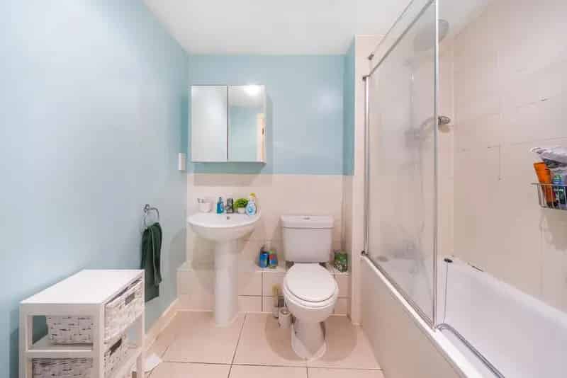 One Bedroom Apartment near St John's Hill Clapham Junction