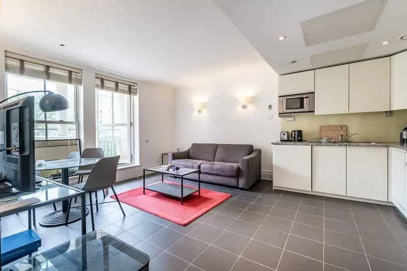 1 Bedroom Flat for Sale in Kings Chelsea