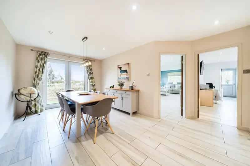4 Bedroom Bungalow For Sale 1798 SQ FT Detached Garage