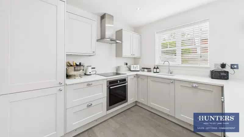 4 bedroom House
 For Sale 
Total Size: 1379 SQ FT