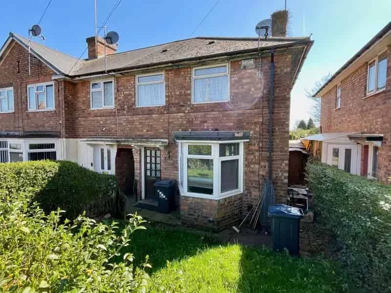 3 Bedroom End Terrace House to Rent
