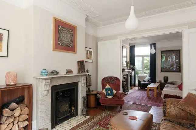 Townhouse for Sale in New Cross SE14