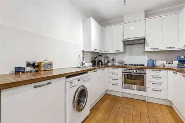 Three Bedroom Mews House for Sale in London SW5
