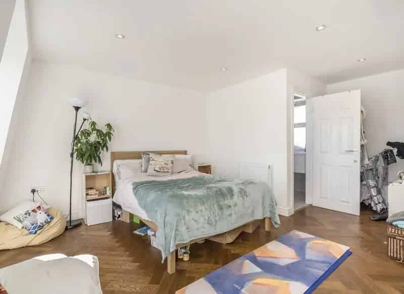 3 Bed Split Level Apartment Georgian Terrace High Ceilings Roof Terrace