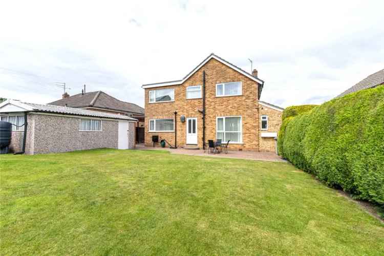 House For Sale in Leeds, England