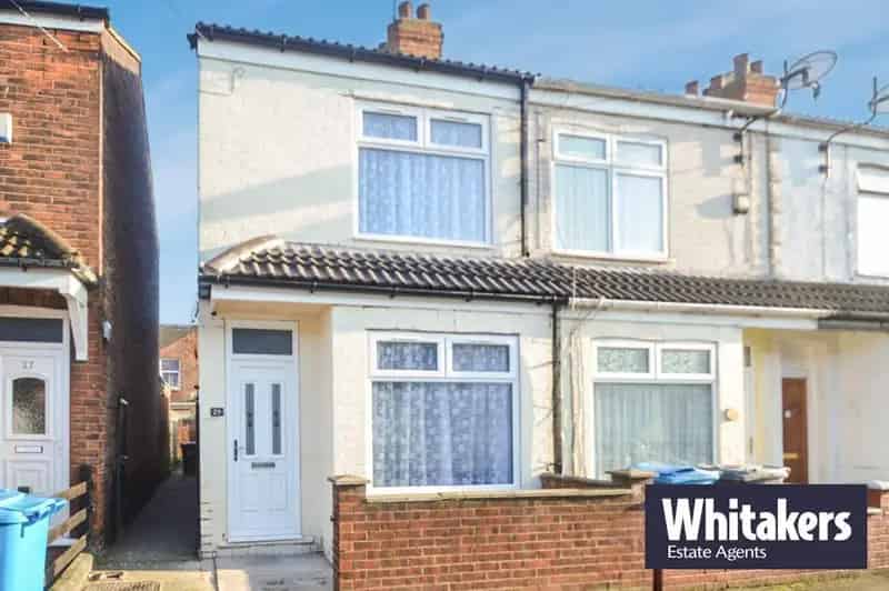 2 bedroom end of terrace house to rent