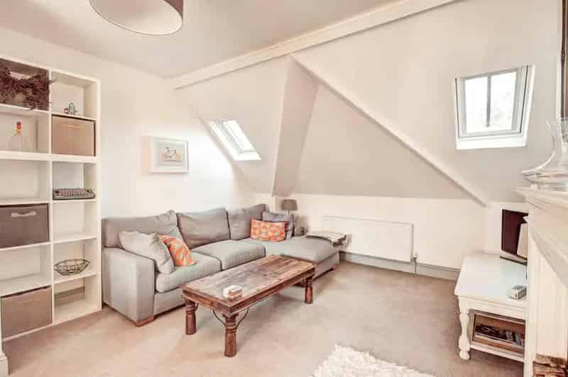 2 Bedroom Flat for Sale with Parking