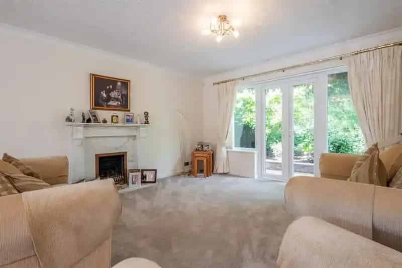 4 Bedroom Detached House for Sale in Dunham Forest, Altrincham