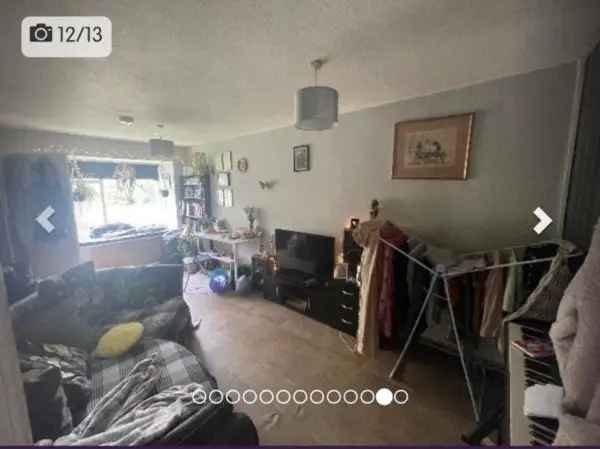 Bungalow For Rent in Loudwater, England