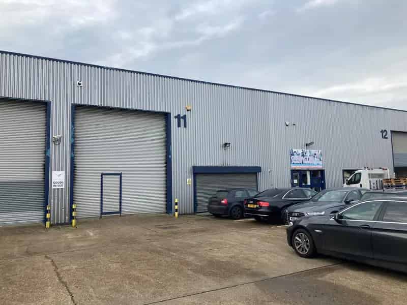 Industrial property For Rent , Aylesbury, England