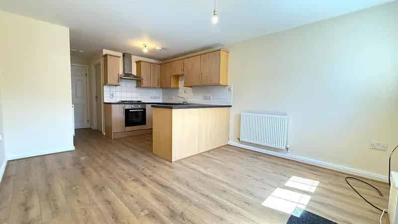 2 Bedroom Flat for Sale near Kings Norton Green