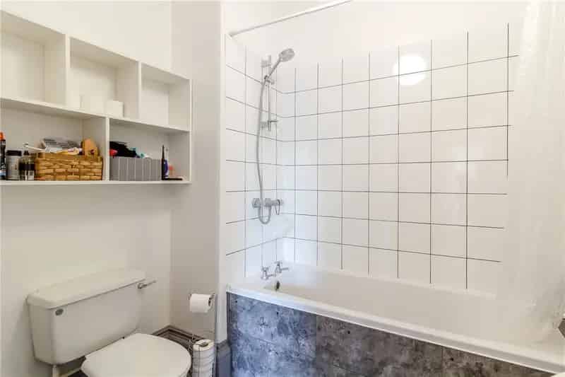 2 Bedroom Apartment Cheltenham Town Centre Grade II Listed Building