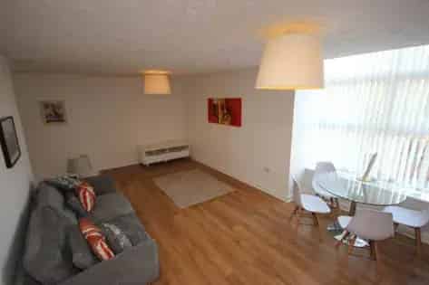 1 Bed Flat Manchester 59m² Furnished Parking City Centre
