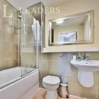 2 Bed 2 Bath City Centre Apartment Manchester Secure Parking