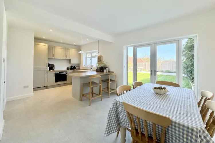 3 Bedroom Detached House for Sale in Queens Park