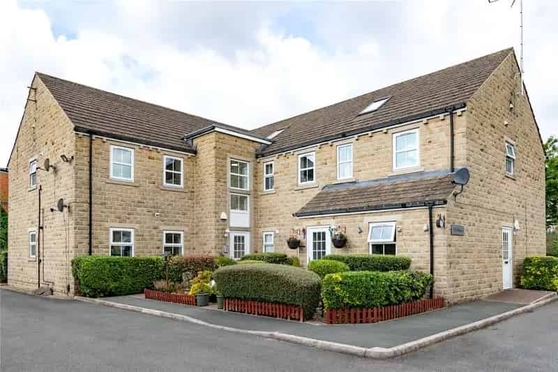 Two Bedroom Apartment Rodley Leeds - First Time Buyer Investment