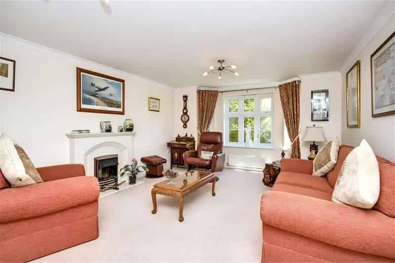 5 Bed Detached House with 3 Reception Rooms and Indoor Pool in Peebles