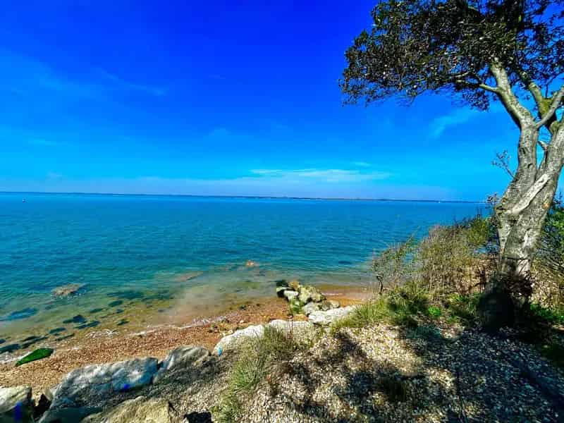 3 Bedroom Bungalow for Sale Gurnard Isle of Wight Private Beach Access