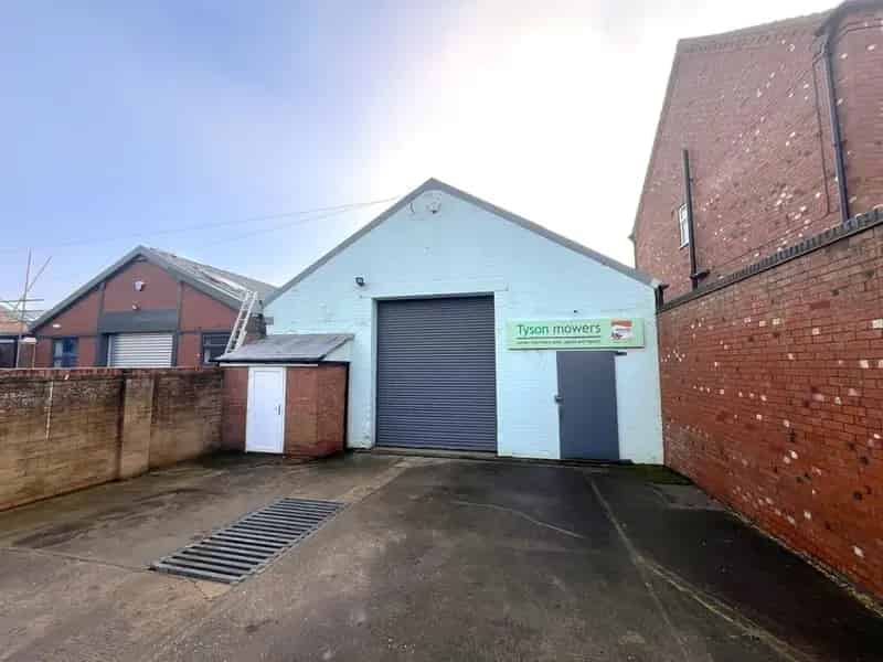 Industrial Unit: Showroom Workshop Mezzanine Parking