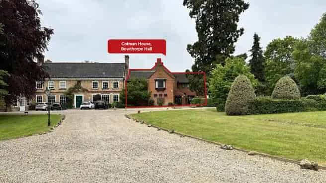 Modern Office Space with Landscaped Grounds and Ample Parking