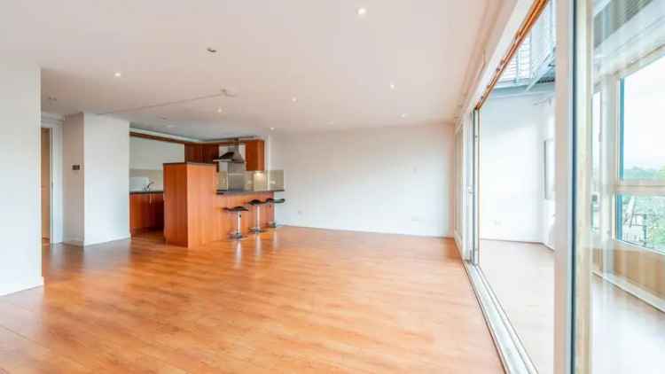 2 Bedroom Flat for Sale in Glasgow's Templeton Building