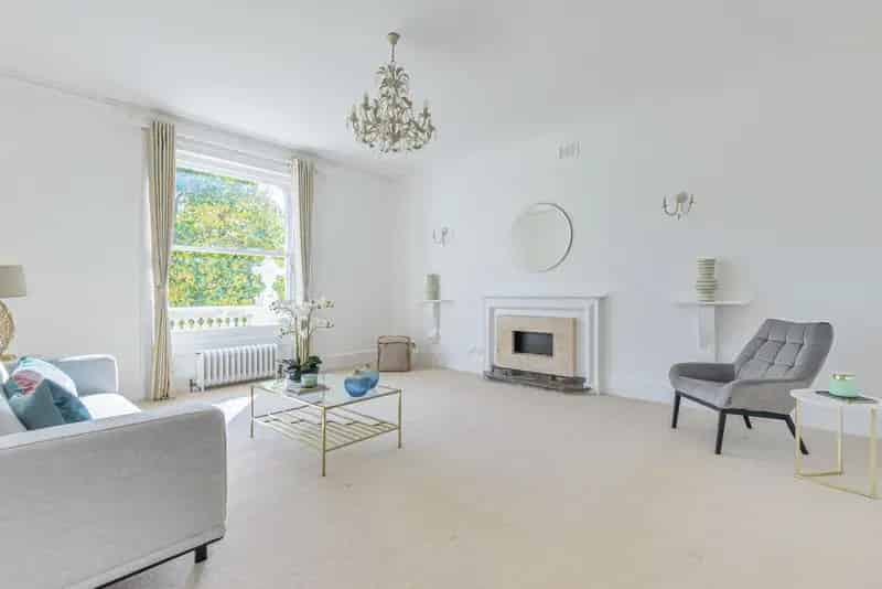 3 Bedroom Apartment in Grade II Listed Villa Holland Park