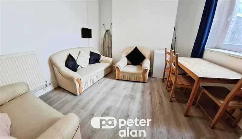 5 Bedroom Furnished House Near Swansea City Centre