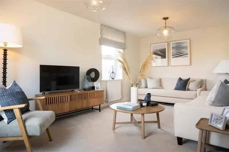 3-Bed Detached Home Energy Efficient Family Home Solar Panels Garage