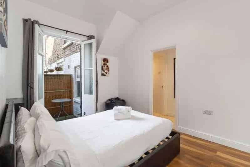 1 Bed Flat for Sale Aubert Park N5  Refurbished Ground Floor Apartment